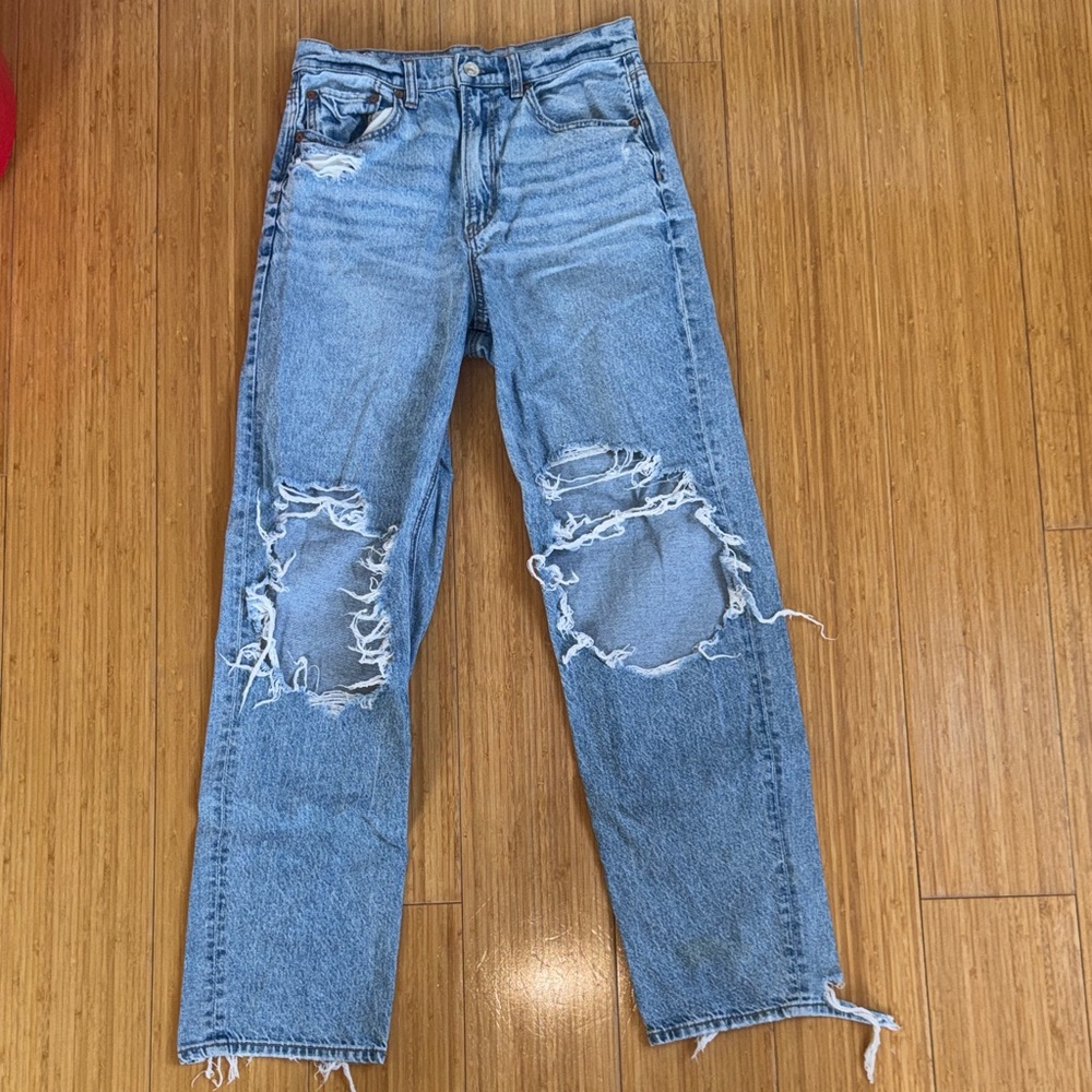 Light Wash Boyfriend Jeans